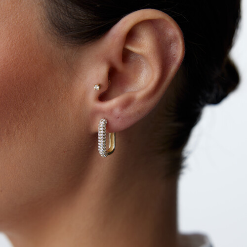 By Golden House - Pave Taşlı Ataç Küpe By Golden House - Pave Taşlı Ataç Küpe