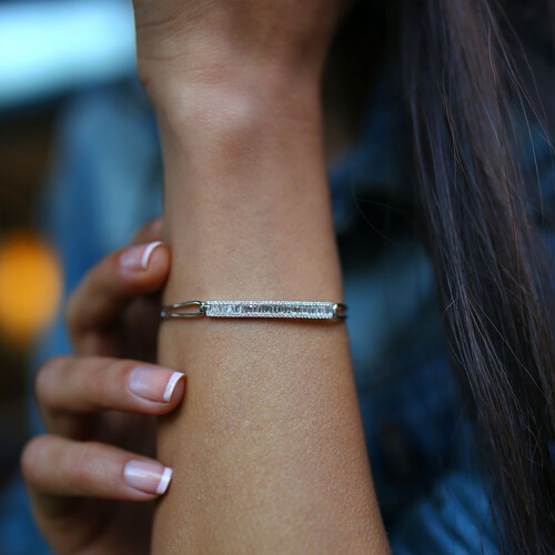 By Golden House - Pırlanta Baget Kelepçe Bilezik By Golden House - Pırlanta Baget Kelepçe Bilezik