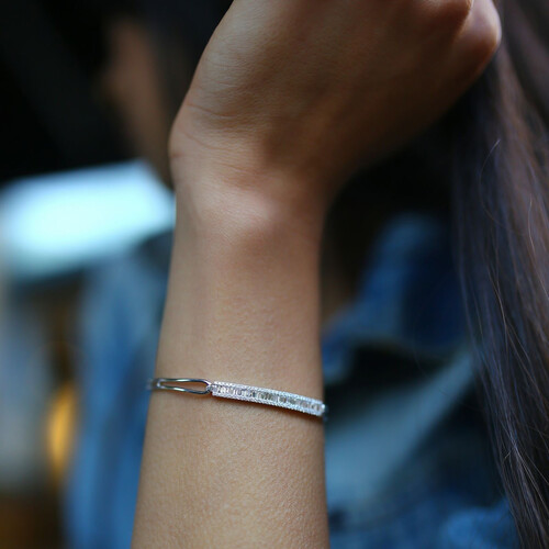 By Golden House - Pırlanta Baget Kelepçe Bilezik (1) By Golden House - Pırlanta Baget Kelepçe Bilezik (1)