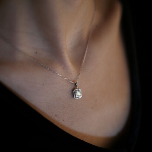 By Golden House - Pırlanta Baget Kolye (1)