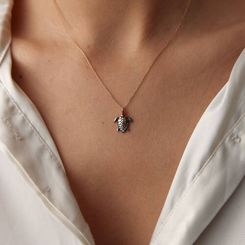 By Golden House - Pırlanta Caretta Kolye