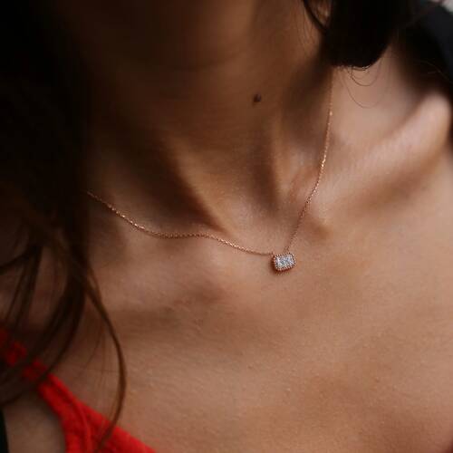 By Golden House - Pırlanta Dikdörtgen Kolye