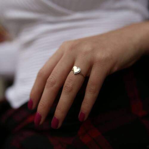 By Golden House - Pırlanta Kalp Yüzük