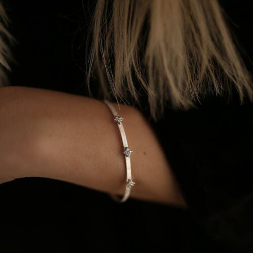 By Golden House - Pırlanta Karo Kemer Bilezik