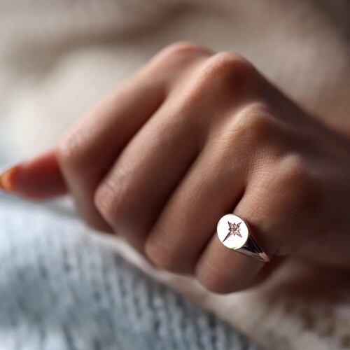 By Golden House - Pırlanta Kutup Yıldızı Şövalye Yüzük By Golden House - Pırlanta Kutup Yıldızı Şövalye Yüzük