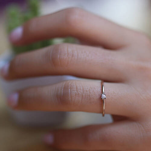 By Golden House - Pırlanta Mini Tek Taş Yüzük