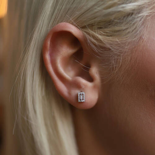 By Golden House - Pırlanta Tek Baget Küpe