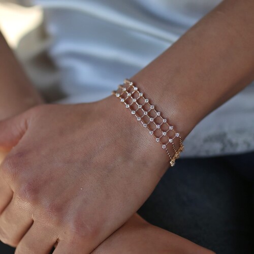 By Golden House - Pırlanta Üç Sıra Zincirli Bileklik By Golden House - Pırlanta Üç Sıra Zincirli Bileklik