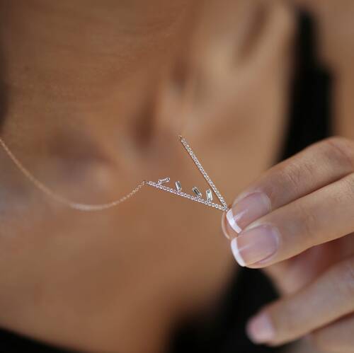 By Golden House - Pırlanta ve Baget V Kolye