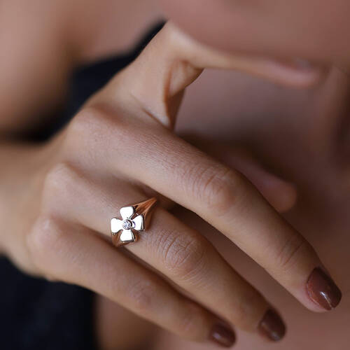 By Golden House - Pırlanta Yonca Yüzük