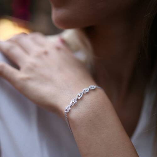 By Golden House - Pırlantalı Bileklik