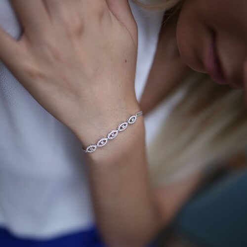 By Golden House - Pırlantalı Bileklik (1) By Golden House - Pırlantalı Bileklik (1)