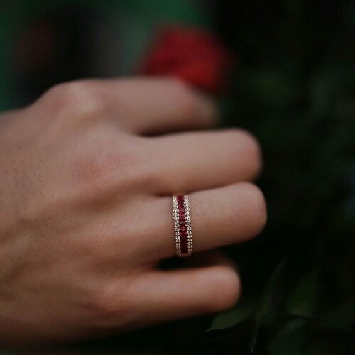 By Golden House - Pırlantalı Kalibre Yakut Yüzük By Golden House - Pırlantalı Kalibre Yakut Yüzük