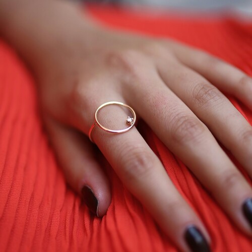 By Golden House - Pırlantalı Yuvarlak Yüzük By Golden House - Pırlantalı Yuvarlak Yüzük