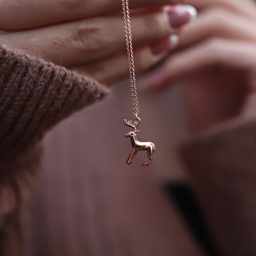 By Golden House - Ren Geyiği Kolye By Golden House - Ren Geyiği Kolye