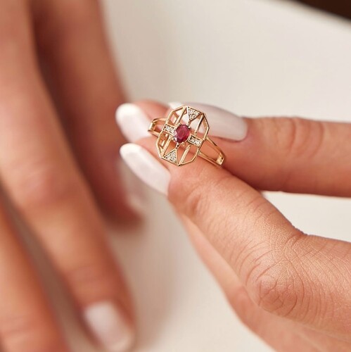 By Golden House - Ruby Cream Pırlanta Yüzük By Golden House - Ruby Cream Pırlanta Yüzük