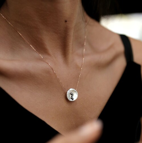 By Golden House - Sedef İnci Zikzak Elmas Kolye