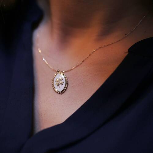 By Golden House - Sedef Mineli Yonca Kolye