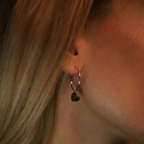 By Golden House - Siyah Taşlı Kalp Küpe (1)