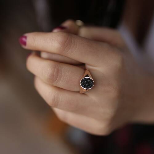 By Golden House - Siyah Taşlı Şövalye Yüzük