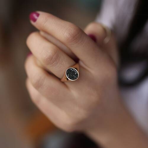 By Golden House - Siyah Taşlı Şövalye Yüzük (1)