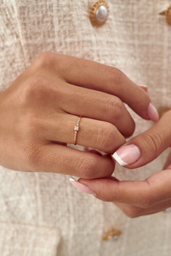 By Golden House - Solo Line Prenses Pırlanta Yüzük By Golden House - Solo Line Prenses Pırlanta Yüzük