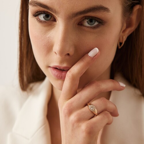 By Golden House - Şövalye Baget Pırlanta Yüzük (1) By Golden House - Şövalye Baget Pırlanta Yüzük (1)