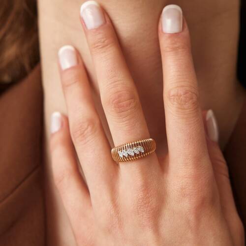 By Golden House - Stair Pırlanta Yüzük