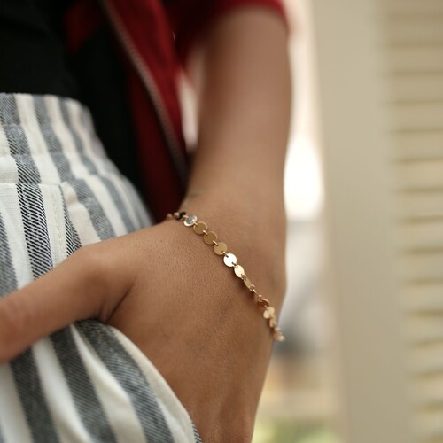 By Golden House - Tam Sıra Pullu Bileklik (1) By Golden House - Tam Sıra Pullu Bileklik (1)