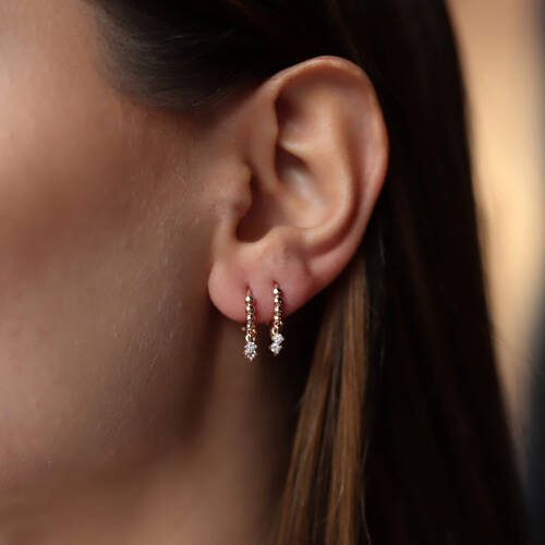 By Golden House - Taş Sallantılı Topik Küpe (1)