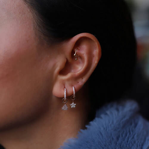 By Golden House - Taşlı Figür Sallantılı Küpe (1)