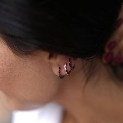 By Golden House - Taşlı Halka Küpe (1)