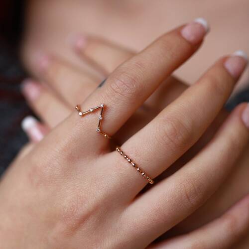 By Golden House - Taşlı V Yüzük Kombin