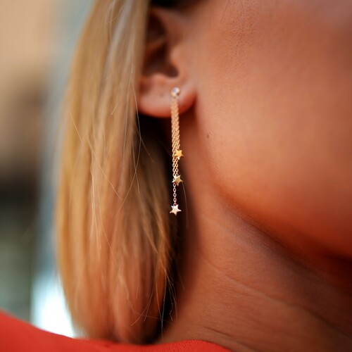 By Golden House - Taşlı Yıldız Sallantılı Küpe By Golden House - Taşlı Yıldız Sallantılı Küpe