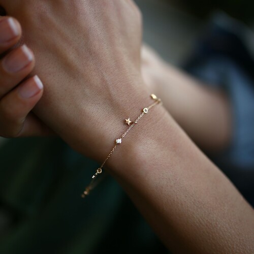 By Golden House - Tohum Taşlı Yıldız Bileklik (1) By Golden House - Tohum Taşlı Yıldız Bileklik (1)