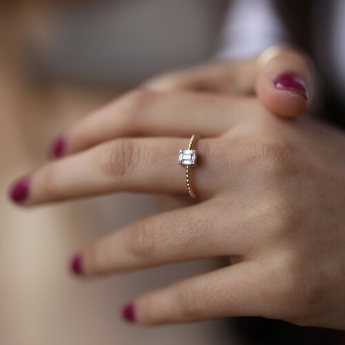 By Golden House - Top Top Baget Pırlanta Yüzük By Golden House - Top Top Baget Pırlanta Yüzük