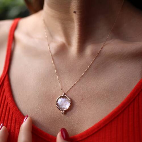 By Golden House - Top Top Mercek Kolye