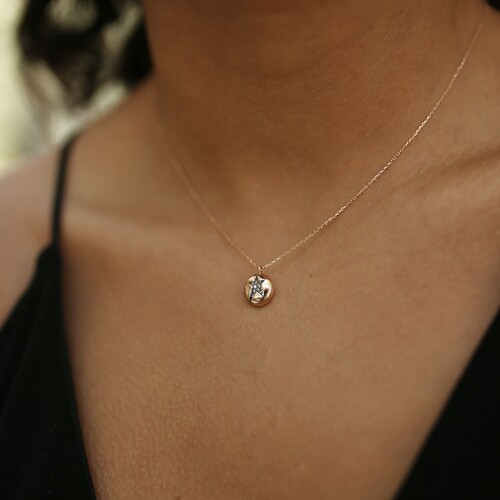 By Golden House - Üç Boyutlu Figür Kolye By Golden House - Üç Boyutlu Figür Kolye