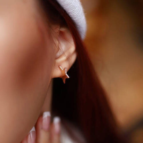 By Golden House - Üç Boyutlu Yıldız Küpe