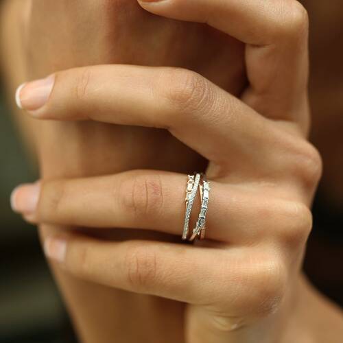 By Golden House - Üç Kollu Baget Pırlanta Yüzük