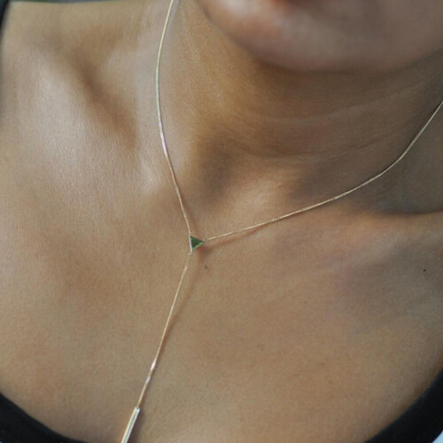 By Golden House - Üçgen Çubuk Sallantı Kolye By Golden House - Üçgen Çubuk Sallantı Kolye