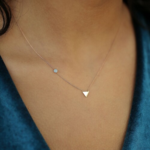 By Golden House - Üçgen Mine Göz Kolye (1) By Golden House - Üçgen Mine Göz Kolye (1)