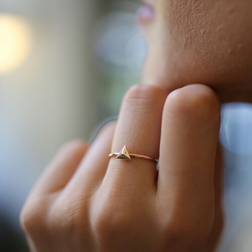 By Golden House - Üçgen Piramit Yüzük By Golden House - Üçgen Piramit Yüzük