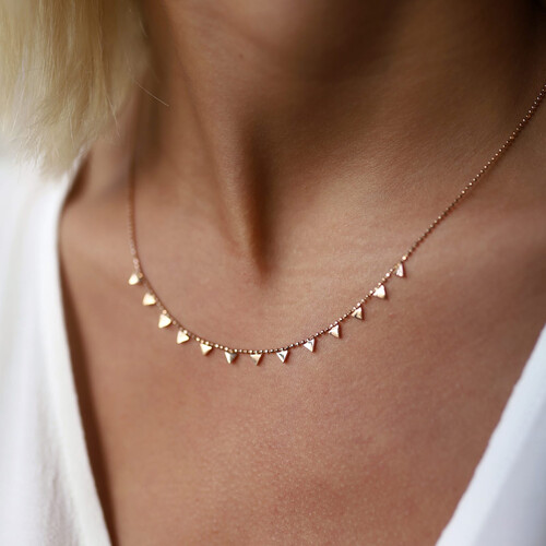 By Golden House - Üçgen Saçak Kolye By Golden House - Üçgen Saçak Kolye