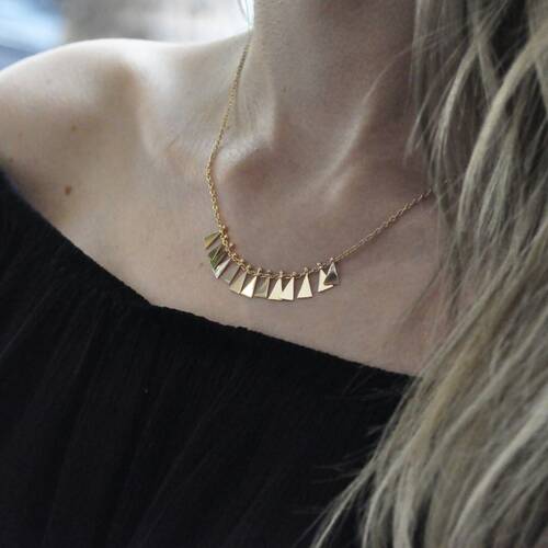 By Golden House - Üçgen Saçaklı Kolye (1)