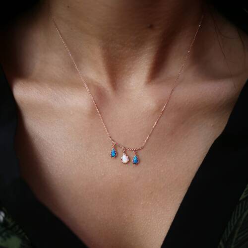 By Golden House - Üçlü Opal Taş Kolye (1)