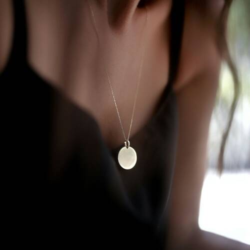 By Golden House - Uzun Madalyon Kolye