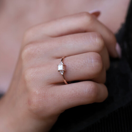 By Golden House - Victoria Prenses Pırlanta Yüzük