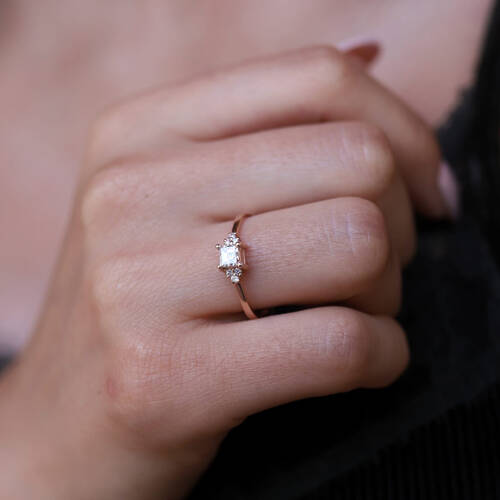 By Golden House - Victoria Prenses Pırlanta Yüzük