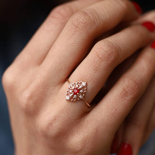 By Golden House - Yakut Rengi Art Deco Motif Yüzük (1)